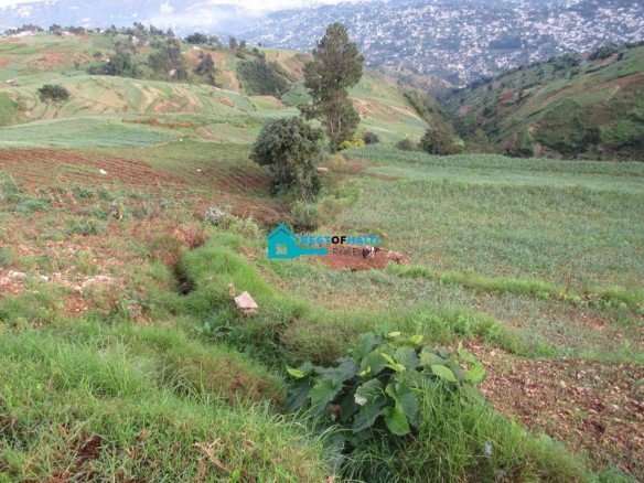 1.29-Acre, Versatile Land for Sale at Kenscoff 74, Haiti - Superb Location