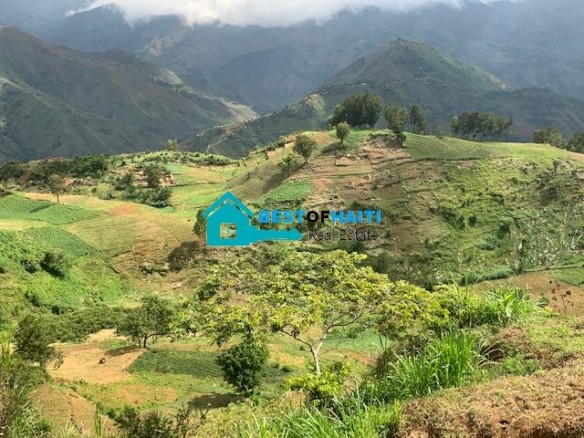 0.395-Acre of Hill-Top Land For Sale in Kenscoff, Belot, Haiti
