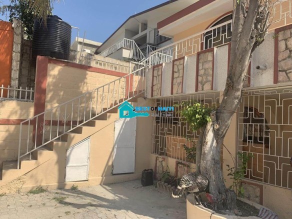 Nice 4 1/2 Bedrooms, 4 Bathrooms House for Sale in Delmas 40B