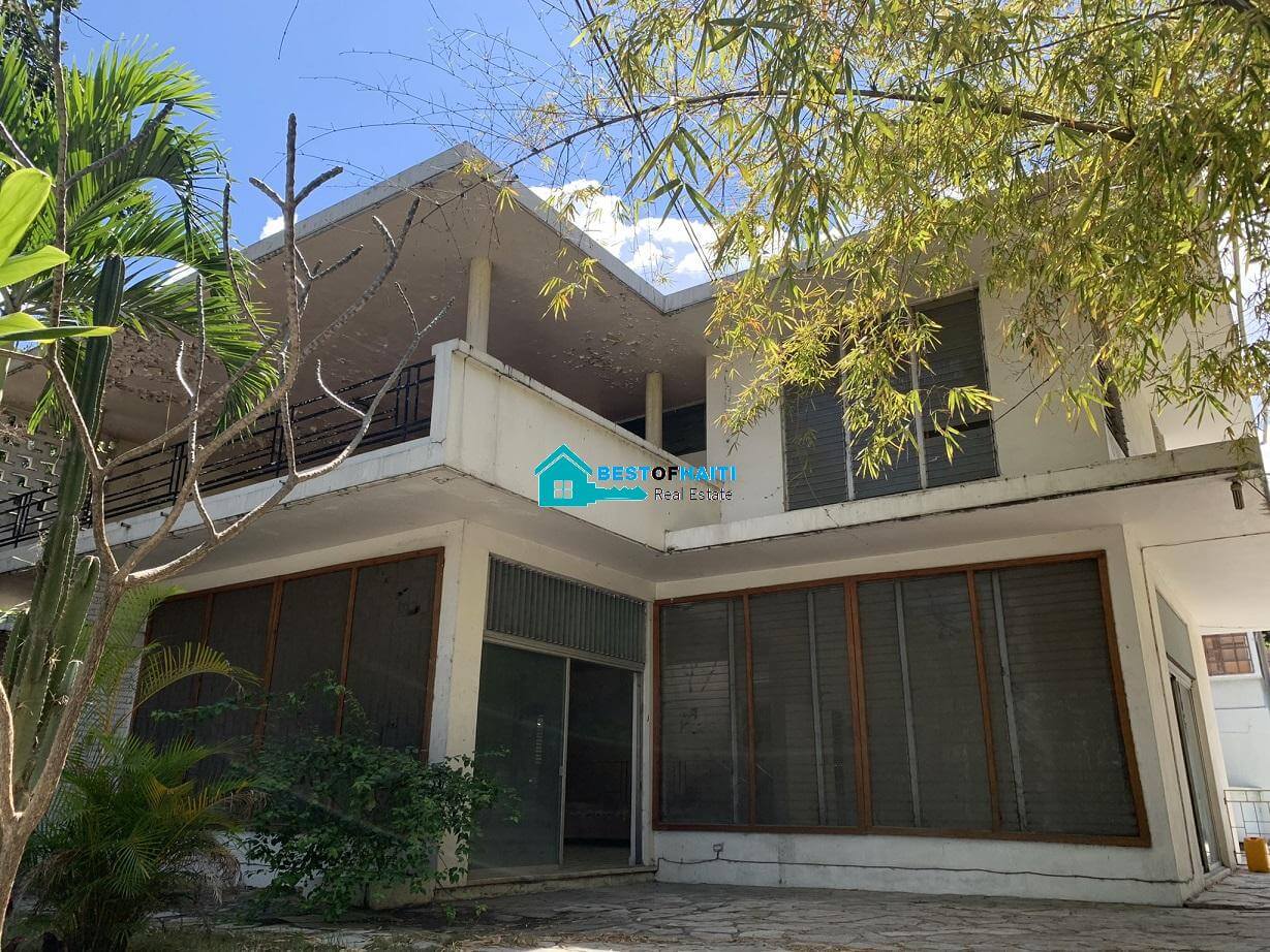 Two Houses Complex for Sale in Petion-Ville, Haiti – Big Pool, City Center Two Houses Complex for Sale in Petion-Ville, Haiti - Big Pool, City Center
