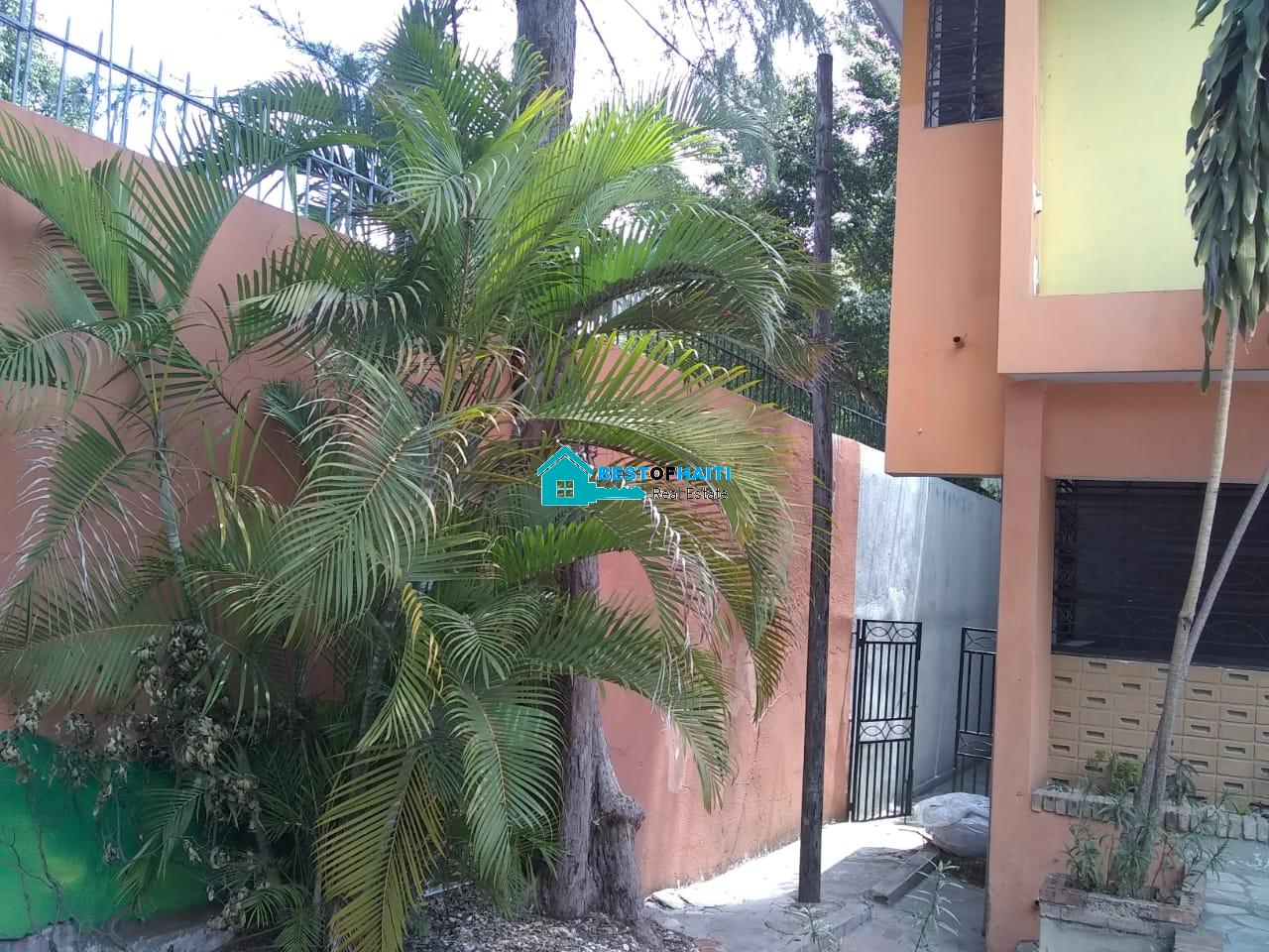 Grand House for Sale in Petion-Ville (Berthe), Haiti – Independent Studio Grand House for Sale in Petion-Ville (Berthe), Haiti - Independent Studio