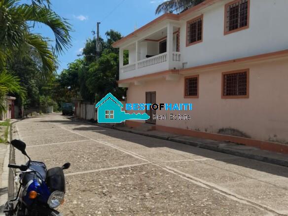 Nice House for Sale in Jacmel, Haiti - 5 Beds, 4 Beds - Safe & Paved Area