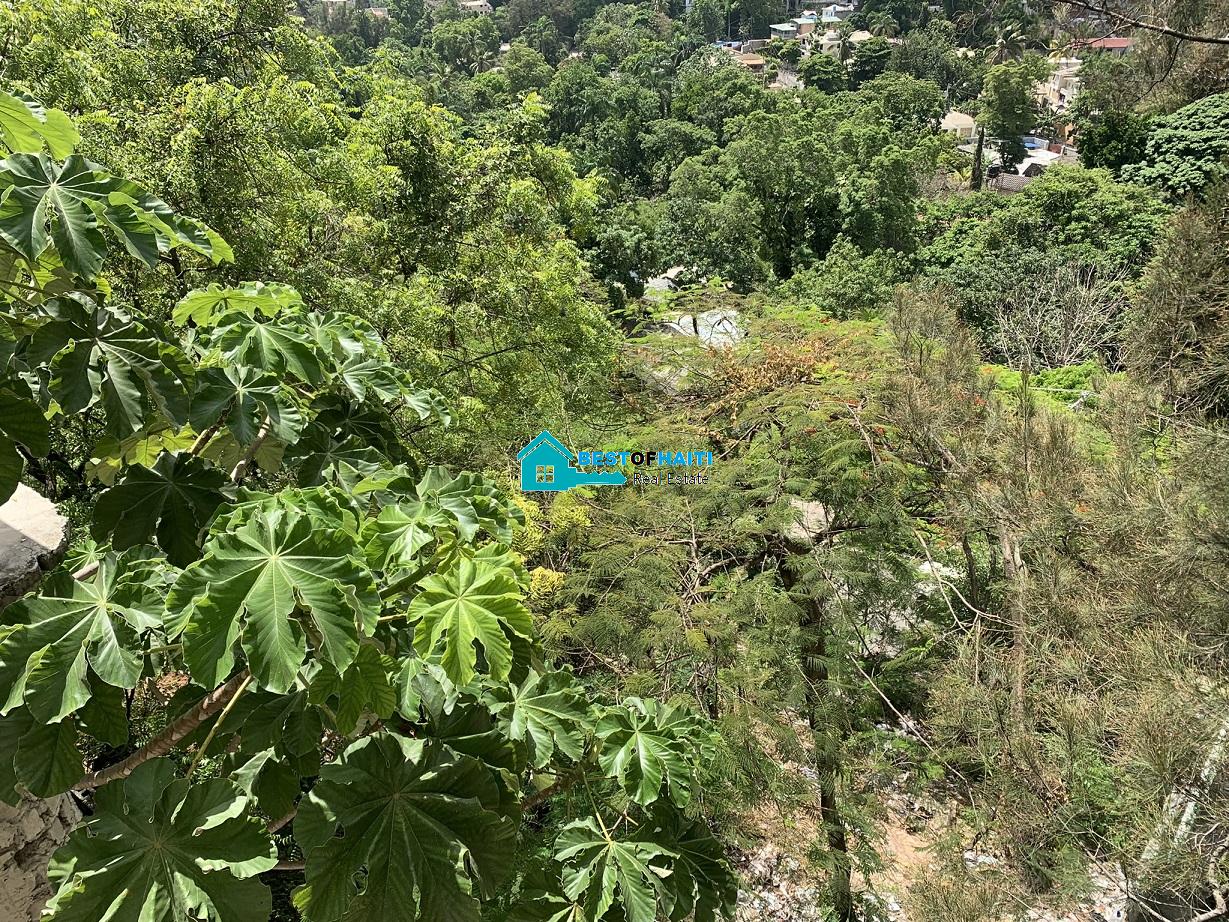 Land for Sale in Pelerin 6 - Prime 800 Square Meters, Petion-Ville, Haiti