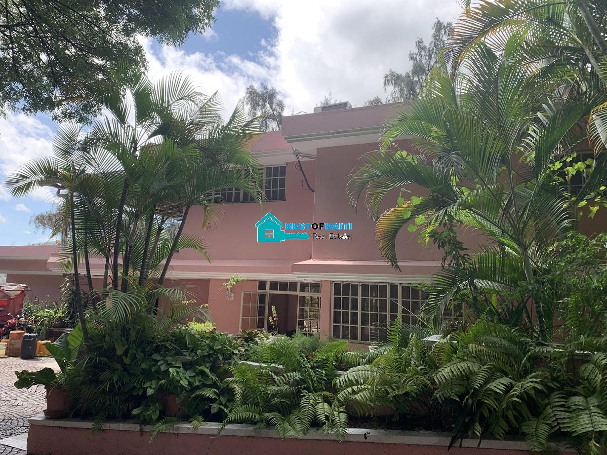 Furnished House For Sale In Pelerin 6, Petionville, Haiti – Big, 9 Bedrooms Furnished House For Sale In Pelerin 6, Petionville, Haiti - Big, 9 Bedrooms