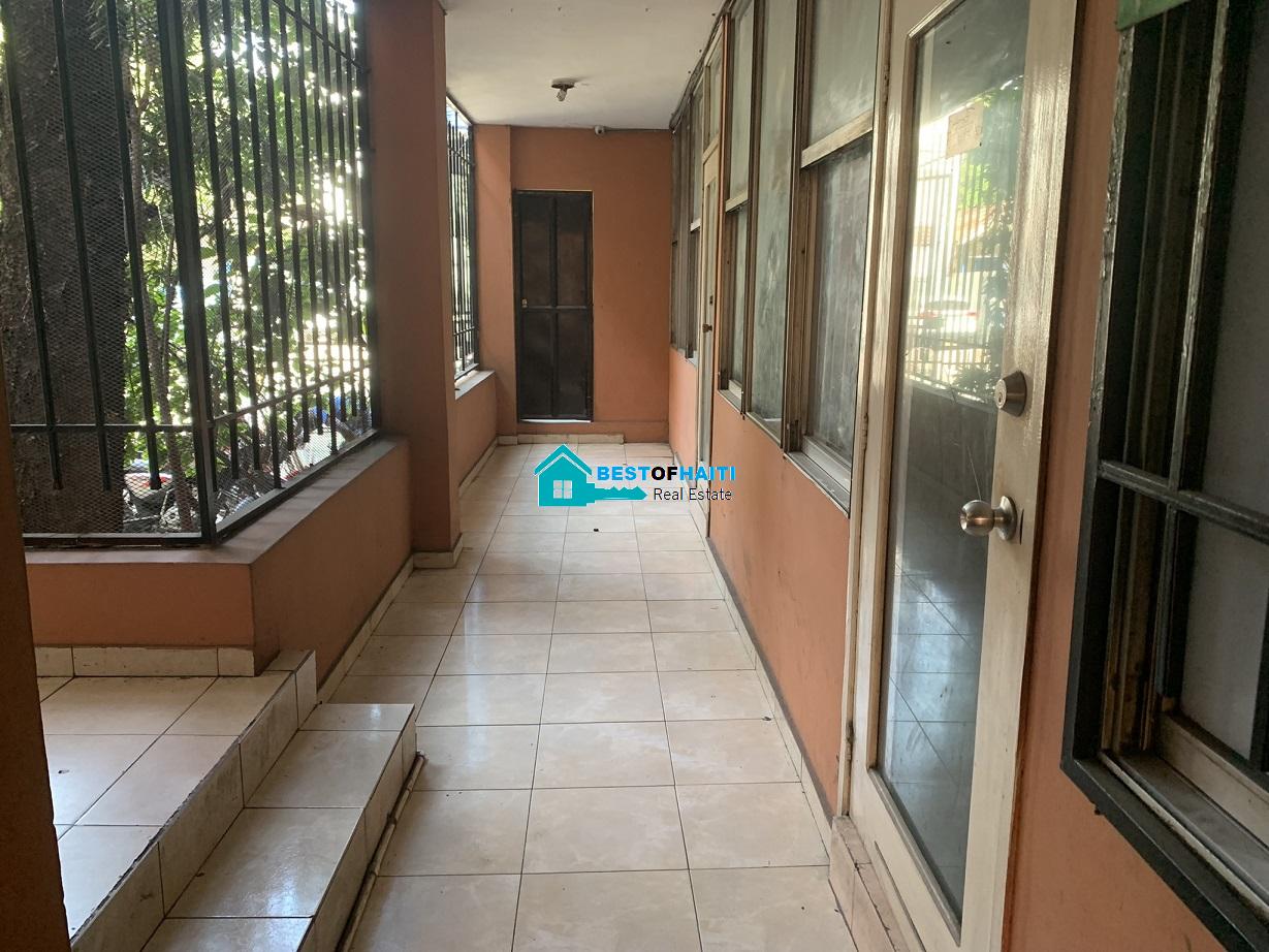 Commercial Space for Rent in Petion-Ville (City Center), Haiti – 3 Rooms Commercial Space for Rent in Petion-Ville (City Center), Haiti - 3 Rooms