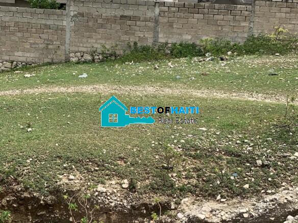 Land for Sale in Pernier, Petion-Ville, Haiti - 516M2, Clear Title, Flat