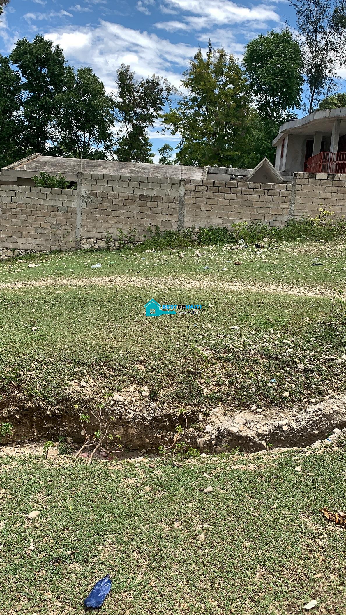 Land for Sale in Pernier, Petion-Ville, Haiti – 516M2, Clear Title, Flat Land for Sale in Pernier, Petion-Ville, Haiti - 516M2, Clear Title, Flat