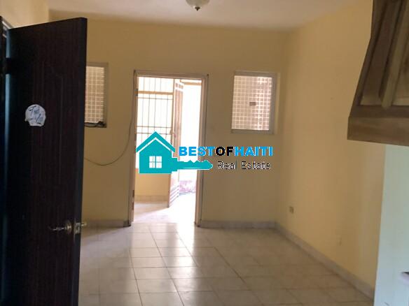 Apartment for Rent in Puits-Blain 31 - Cheap, Nice, Big 1 Bedroom