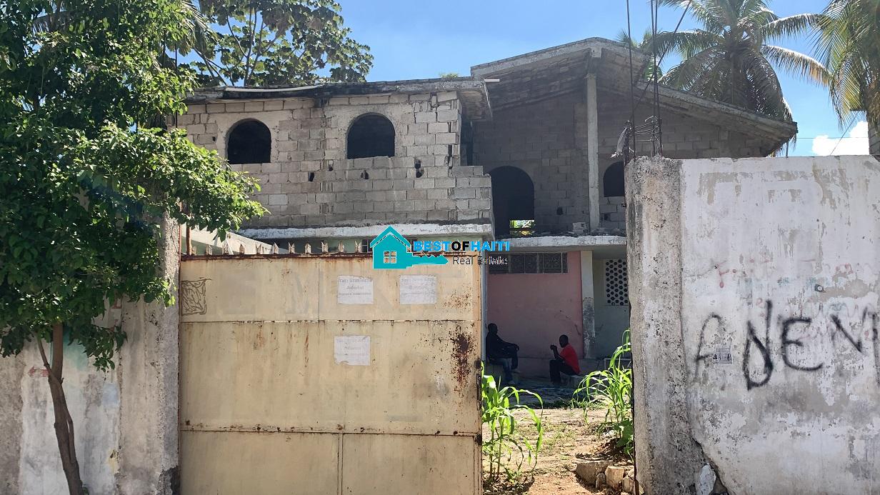 House for Sale in Delmas 49, Port-au-Prince, Haiti – Fixer Upper House for Sale in Delmas 49, Port-au-Prince, Haiti - Fixer Upper