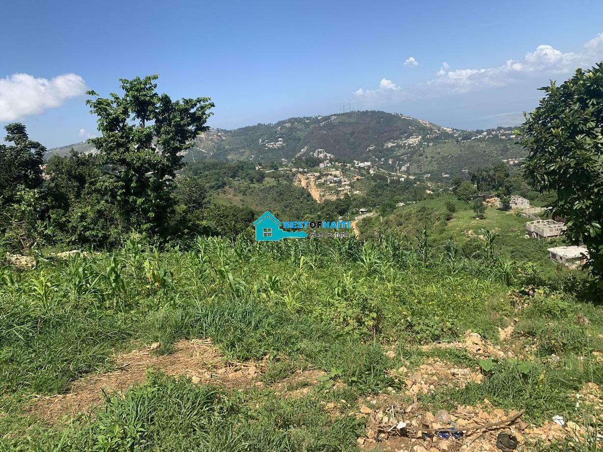 Flat Land For Sale In Thomassin, Petion-Ville Haiti – 5 Centiemes Flat Land For Sale In Thomassin, Petion-Ville Haiti - 5 Centiemes