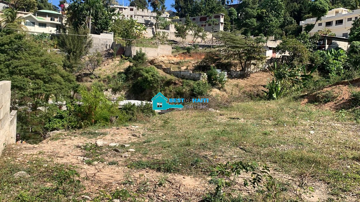 Land for Sale in Sainte Marie, Canape Vert, Haiti – Fully Fenced Land for Sale in Sainte Marie, Canape Vert, Haiti - Fully Fenced