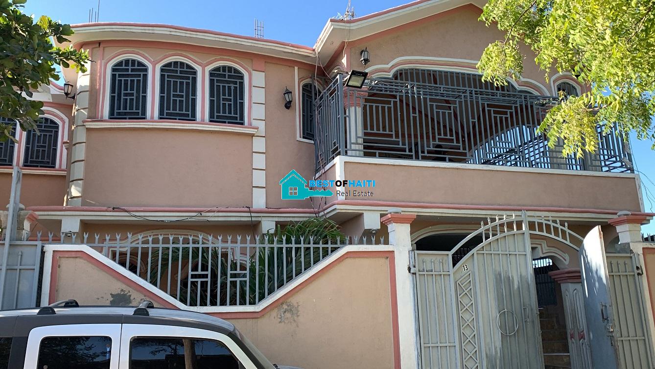 Small Apartment Complex for Sale in Gonaives, Haiti – 14+ Rooms Small Apartment Complex for Sale in Gonaives, Haiti - 14+ Rooms