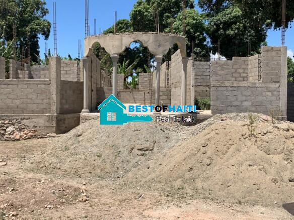 Unfinished House for Sale in Cap-Haitian (Quartier Morin), 5 Bedrooms