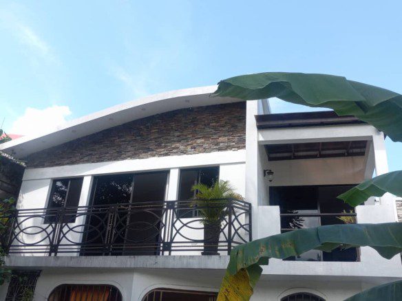 House for Rent in Thomassin 28, Petion-Ville, Haiti - 3 Bedrooms