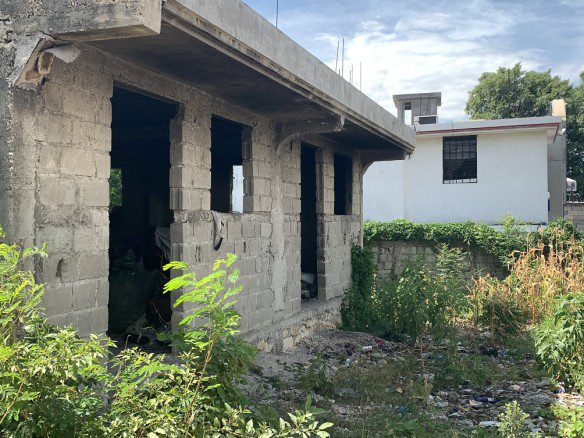 Land with Unfinished Property for Sale Delmas 83, Port-au-Prince, Haiti