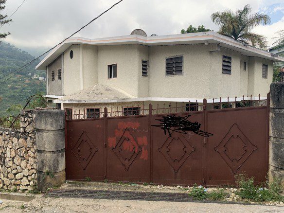 House for Rent in Thomassin 48, Kenscoff, Haiti - 4 Bedrooms