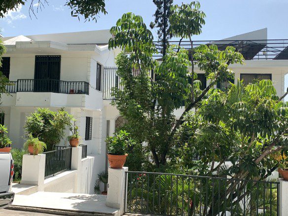 Independent Luxury Apartment Rental, Peguyville, Haiti - Furnished