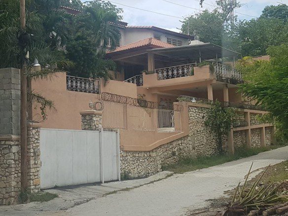 Spacious House for Sale in Juvenat (Karibe Hotel), Petionville, Haiti