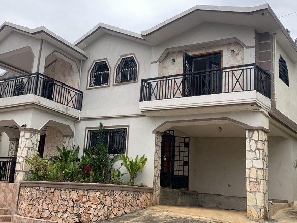 Grand House for Rent in Thomassin 39, Petion-Ville, Haiti