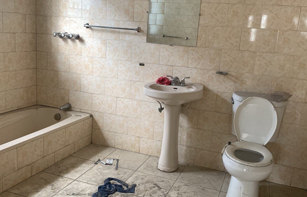 1170