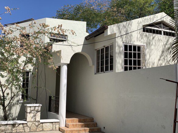 Luxury Independent Apartment Rental in Puits-Blain 4, Haiti