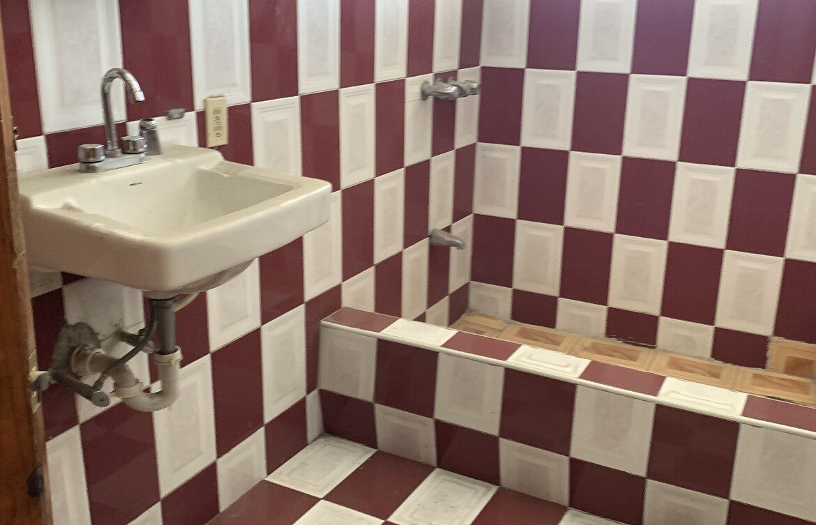1170