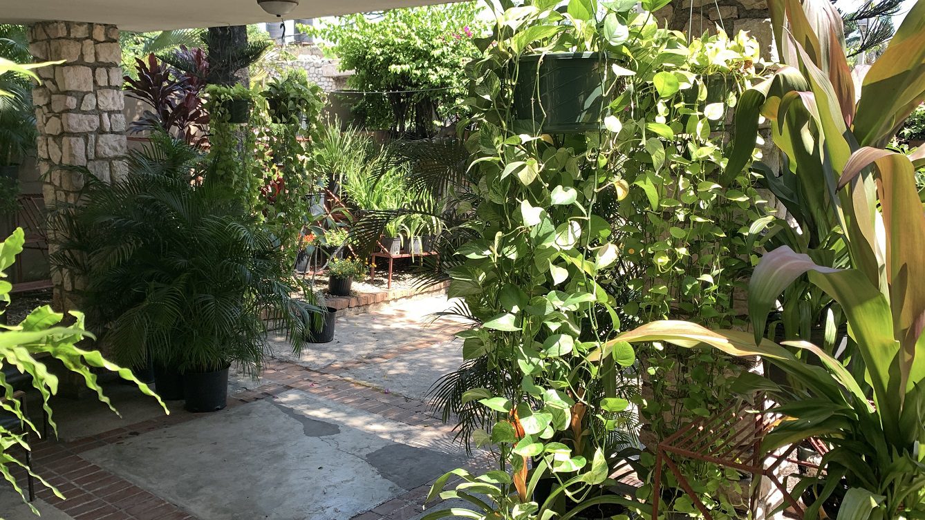 Roomy House for Sale, Petionville (City Center), Haiti: 3 Bedrooms