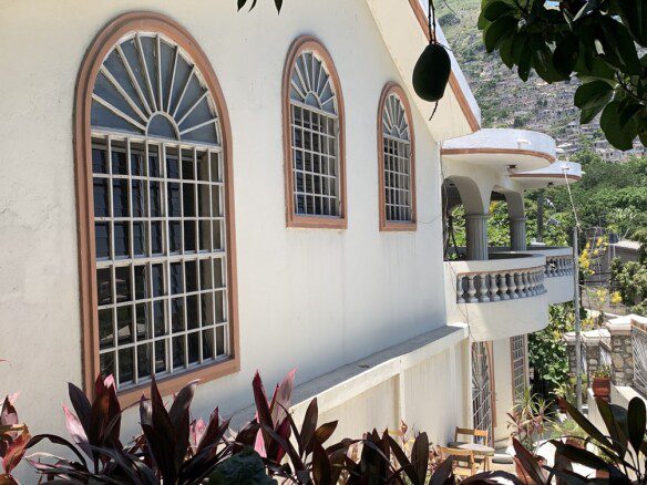 Cheap Mega Furnished House for Rent in Port-au-Prince, Haiti