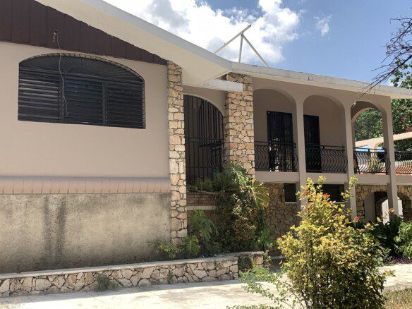 Spacious Low House for SALE in Delmas 95, Port-au-Prince, Haiti