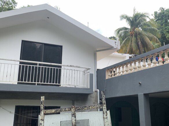 Residential House for Rent in Musseau, Petionville, Haiti - 5 Beds
