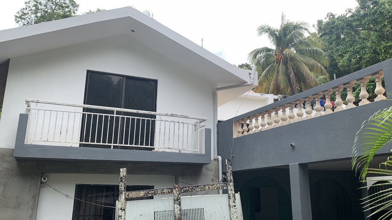 Residential House for Rent in Musseau, Petionville, Haiti - 5 Beds