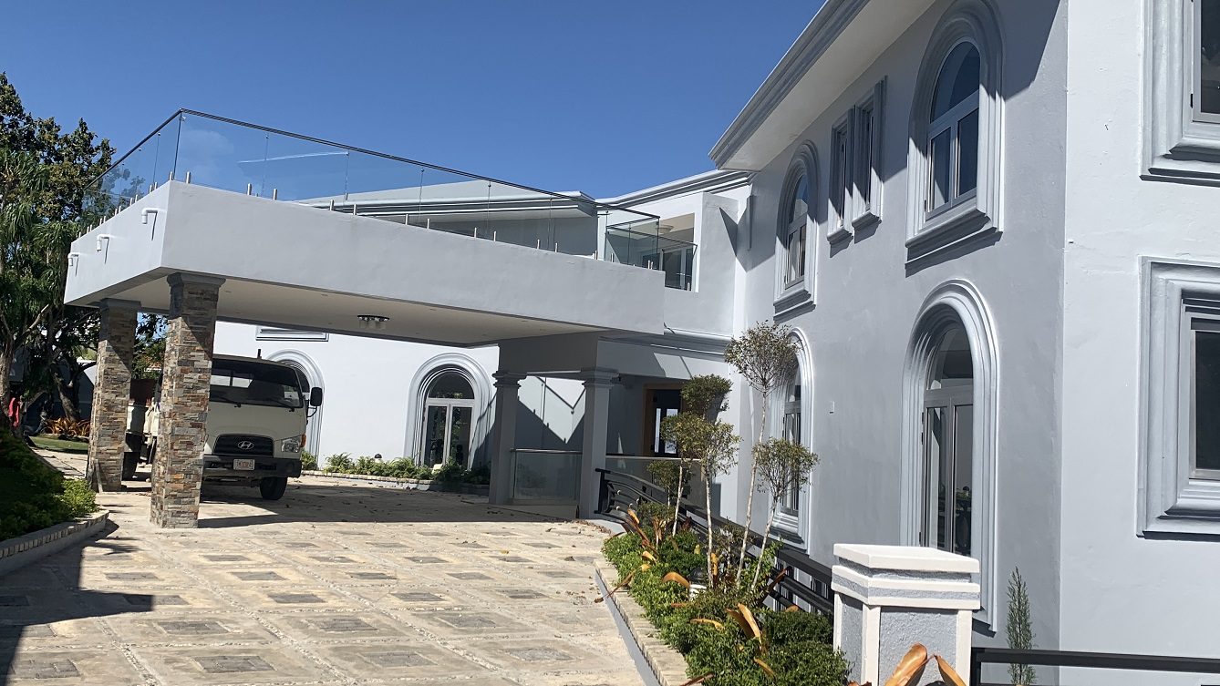 Large Luxury Home Estate for RENT in Morne Calvaire, Petionville, Haiti