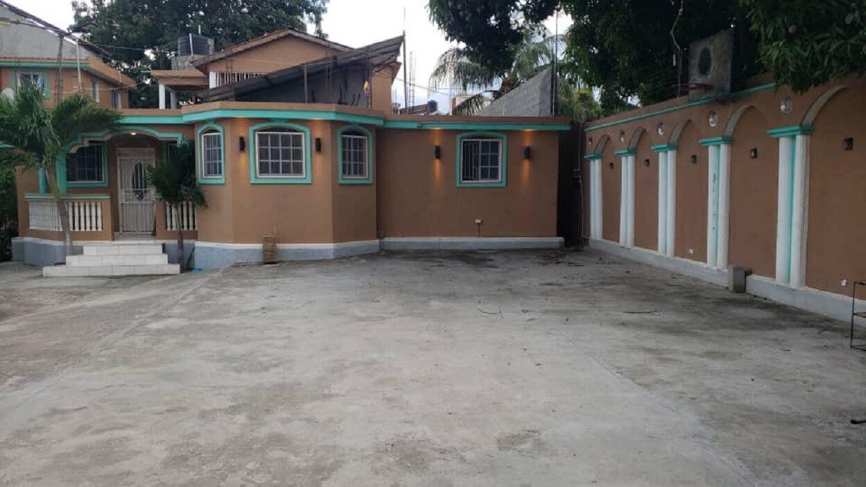 Stand-Alone House for Rent, Haut-du-Cap Haitien | 24/7 Electricity Stand-Alone House for Rent, Haut-du-Cap Haitien | 24/7 Electricity