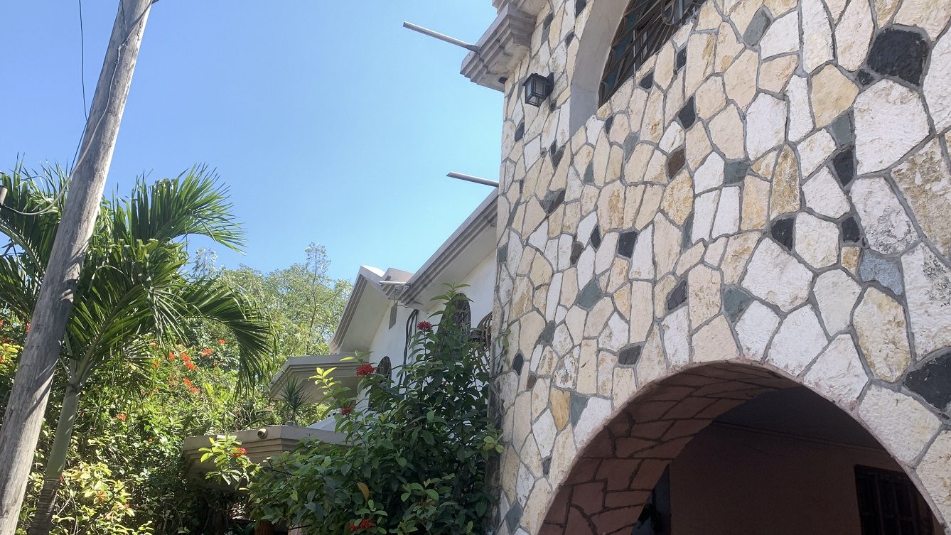 Brick House for SALE in Delmas 60, Port-au-Prince, Haiti - 6 Beds