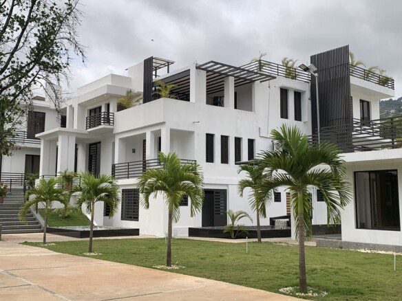 Super LUXURIOUS Furnished Apartments, Morne Calvaire, Haiti