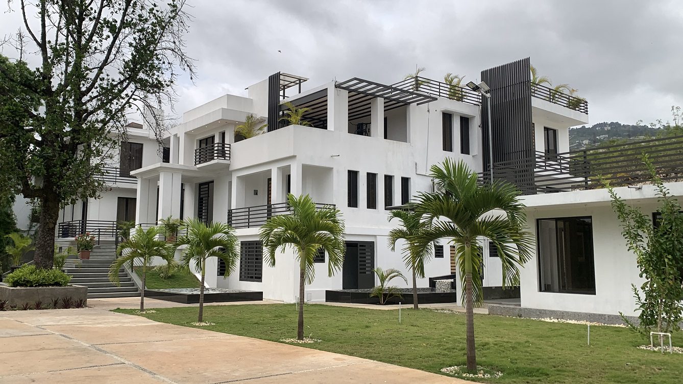 Super LUXURIOUS Furnished Apartments, Morne Calvaire, Haiti