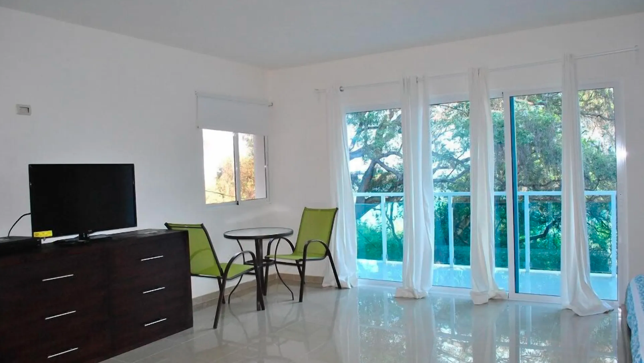 Fully Furnished Upscale Beachfront Apartments, Hotel & AirBnb for Rent in Cap-Haitien, Haiti (Rival Beach) – 1 & 2 Bedrooms – ALL INCLUSIVE! Private Villa Overlooking the Turquoise Blue Caribbean Ocean – Modern Furniture & Appliances, 24/7 Robust Solar-Powered Electricity, Commercial Size Backup Generator, Air-Conditioner Unit (A/C), Cable Television, WiFi Internet (Starlink), Security Guards on Rotations