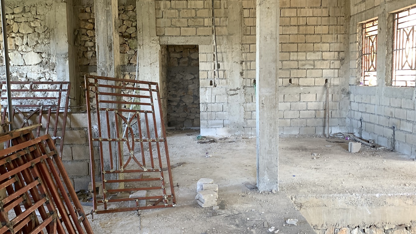 Unfinished MEGA House + Independent Fenced Land for Sale in Fermathe 45, Kenscoff, Haiti – 3-Story Mansion has 3 Floors with 8 Spacious Bedrooms, 7 Bathrooms, 3 Living/Dining Rooms, 2 Kitchens, Servant Quarter, Multiple Balconies, Back/Side Yards for Swimming Pool or Build on Roof-Top, Play Areas, 3 Gardens, Completely Fenced, Gated – Exclusive Neighborhood, 100% Residential Community with Breathtaking Panoramic View of Mountains, Cities, and the Caribbean Turquoise Blue Sea/Ocean