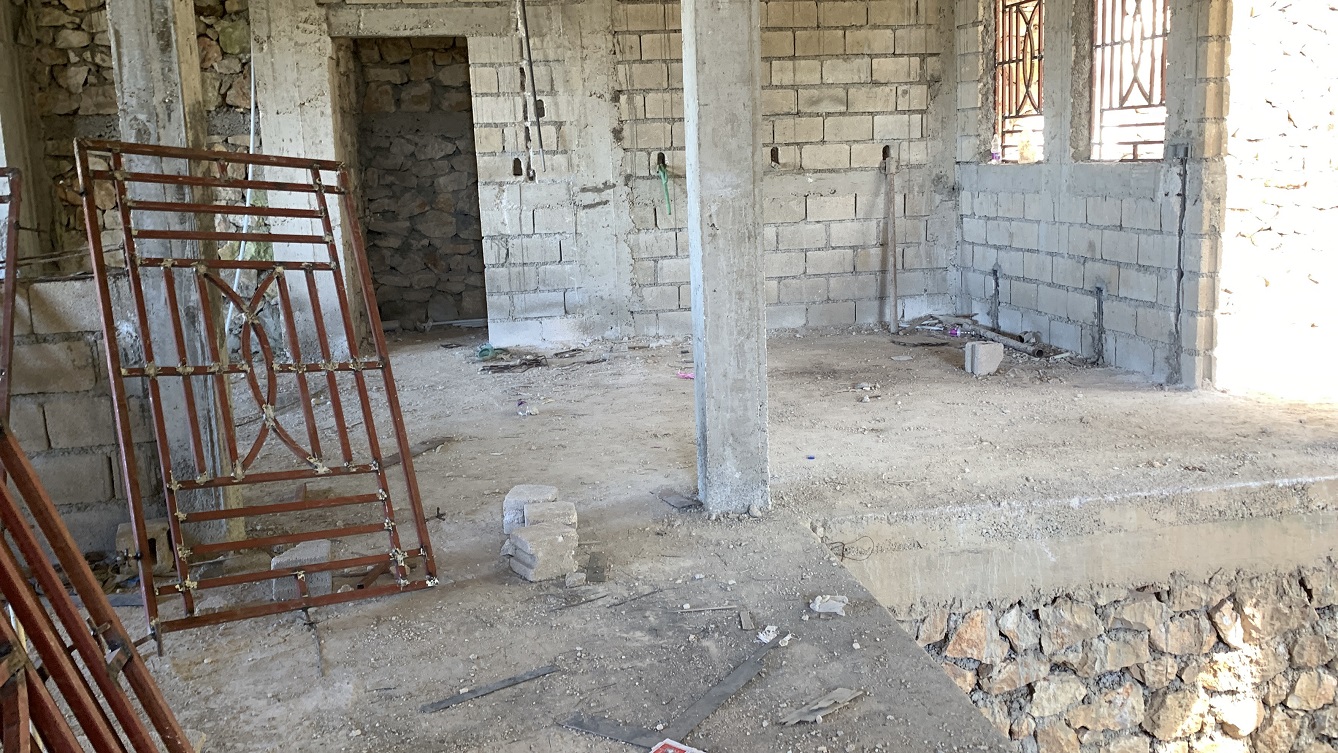 Unfinished MEGA House + Independent Fenced Land for Sale in Fermathe 45, Kenscoff, Haiti – 3-Story Mansion has 3 Floors with 8 Spacious Bedrooms, 7 Bathrooms, 3 Living/Dining Rooms, 2 Kitchens, Servant Quarter, Multiple Balconies, Back/Side Yards for Swimming Pool or Build on Roof-Top, Play Areas, 3 Gardens, Completely Fenced, Gated – Exclusive Neighborhood, 100% Residential Community with Breathtaking Panoramic View of Mountains, Cities, and the Caribbean Turquoise Blue Sea/Ocean