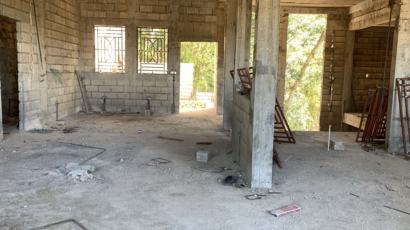Unfinished MEGA House + Independent Fenced Land for Sale in Fermathe 45, Kenscoff, Haiti – 3-Story Mansion has 3 Floors with 8 Spacious Bedrooms, 7 Bathrooms, 3 Living/Dining Rooms, 2 Kitchens, Servant Quarter, Multiple Balconies, Back/Side Yards for Swimming Pool or Build on Roof-Top, Play Areas, 3 Gardens, Completely Fenced, Gated – Exclusive Neighborhood, 100% Residential Community with Breathtaking Panoramic View of Mountains, Cities, and the Caribbean Turquoise Blue Sea/Ocean