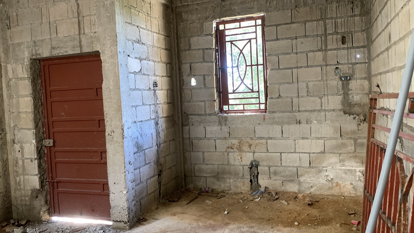 Unfinished MEGA House + Independent Fenced Land for Sale in Fermathe 45, Kenscoff, Haiti – 3-Story Mansion has 3 Floors with 8 Spacious Bedrooms, 7 Bathrooms, 3 Living/Dining Rooms, 2 Kitchens, Servant Quarter, Multiple Balconies, Back/Side Yards for Swimming Pool or Build on Roof-Top, Play Areas, 3 Gardens, Completely Fenced, Gated – Exclusive Neighborhood, 100% Residential Community with Breathtaking Panoramic View of Mountains, Cities, and the Caribbean Turquoise Blue Sea/Ocean