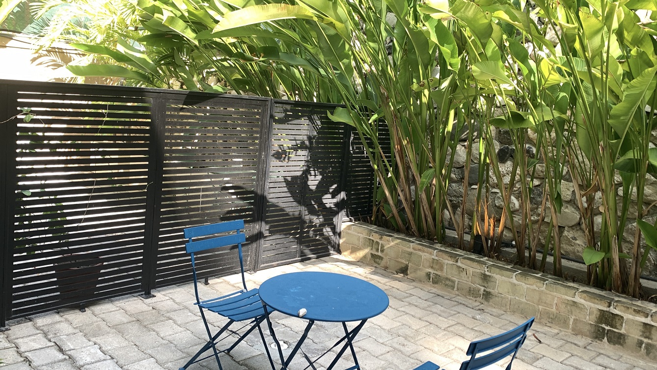ALL-INCLUSIVE, Deluxe Furnished Apartment for RENT in Bourdon (Reimbol), Port-au-Prince, Haiti – 2 Spacious Bedrooms, 2.5 Super Clean Bathrooms, Stylish Living/Dining Rooms with Brand-New Contemporary Furniture & Appliances, Smart Kitchen, Private Backyard, Air Conditioner Units (A/C), Ceiling Fans, Washer/Dryer, Starlink High-Speed Internet, Satellite TV, 24/7 Electricity & Security Guards, Multiple-Parking Spaces, Move-in Ready