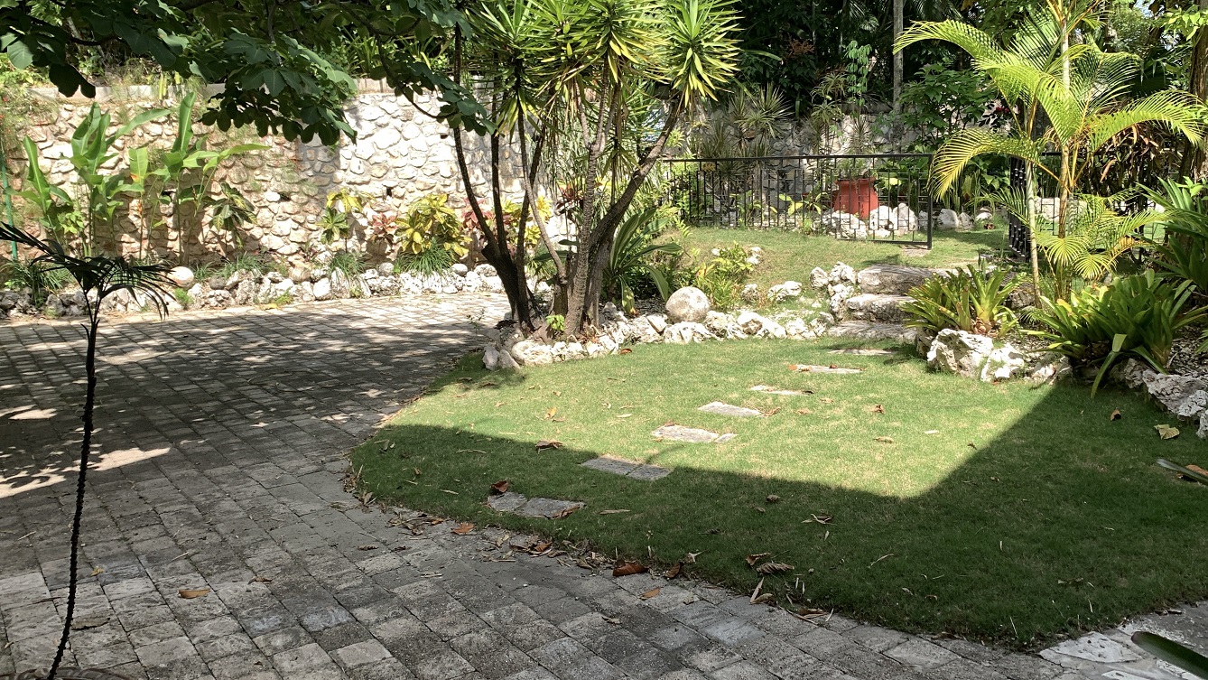 FURNISHED LUXURY MOUNTAIN ESTATE for RENT, Montagne Noire (Lower – Near Spain’s Embassy), Petion-Ville, Haiti – 4 Spacious Bedrooms, 5 Bathrooms, Office Space, Expensive Modern Antique Furniture, Modern Appliances, 24/7 Robust Solar-Powered Electricity, Backup Generator, Security Guards on Rotation, WiFi/Internet, Servant Quarter, Big Yards with Flowers, Lush Greenery & Manicured Grass, Gleaming Swimming Pool, Parking for 5+ Cars