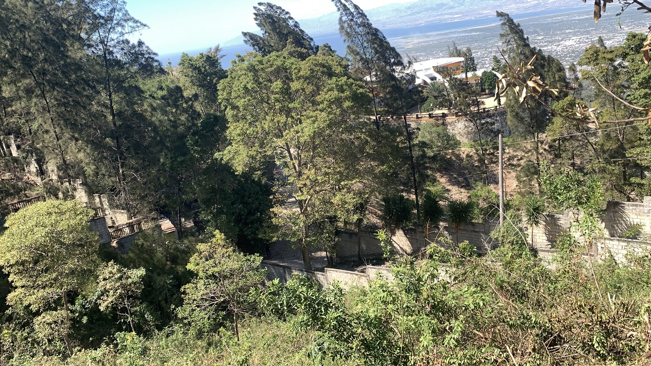 High-end Clear Title Land for Sale in Morne Calvaire (Upper) Petion-Ville, Haiti – 27 Centiemes (3,483 m², 37,491 ft², or 0.86 Acres) with Nicely Paved Roads, 100% Secure Suburban Neighborhood, Build-Ready, Completely Fenced & Gated – Build a Private Luxury House, Home, Mansion, a Business Such as an Apartment Complex, Airbnb, Bed & Breakfast Business, Just a Few Ideas