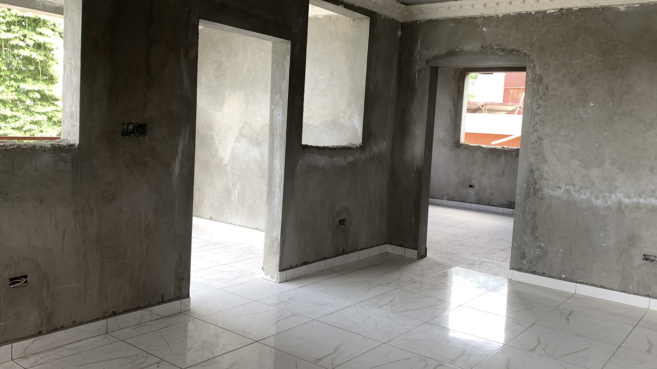 Brand-New, Modern, Sold by Owner House for Sale in Delmas 75, Fragnauville 26, Port-au-Prince, Haiti – 5 Roomy Bedrooms, 4 Bathrooms, Spacious Living/Dining Rooms, Kitchen, Servant Quarter, Backyard Designed for Swimming Pool or Children to Play, Built in 2026 on 516m² (4 Centiemes or 5,554.18) of Flat Land, Parking Available for 5 Cars with 2 Covered, High Walls/Fences, Safe Residential Neighborhood