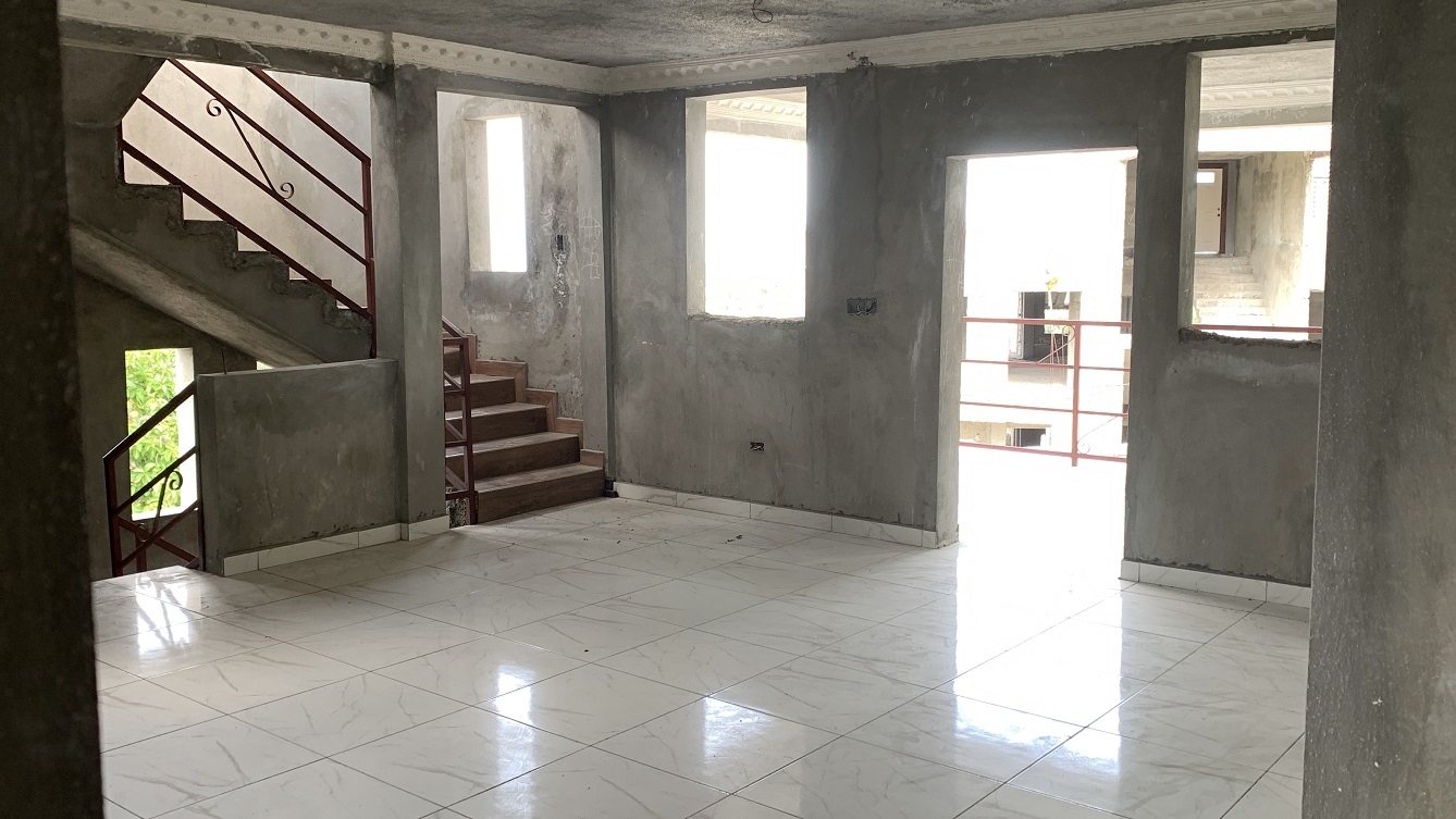 Brand-New, Modern, Sold by Owner House for Sale in Delmas 75, Fragnauville 26, Port-au-Prince, Haiti – 5 Roomy Bedrooms, 4 Bathrooms, Spacious Living/Dining Rooms, Kitchen, Servant Quarter, Backyard Designed for Swimming Pool or Children to Play, Built in 2026 on 516m² (4 Centiemes or 5,554.18) of Flat Land, Parking Available for 5 Cars with 2 Covered, High Walls/Fences, Safe Residential Neighborhood