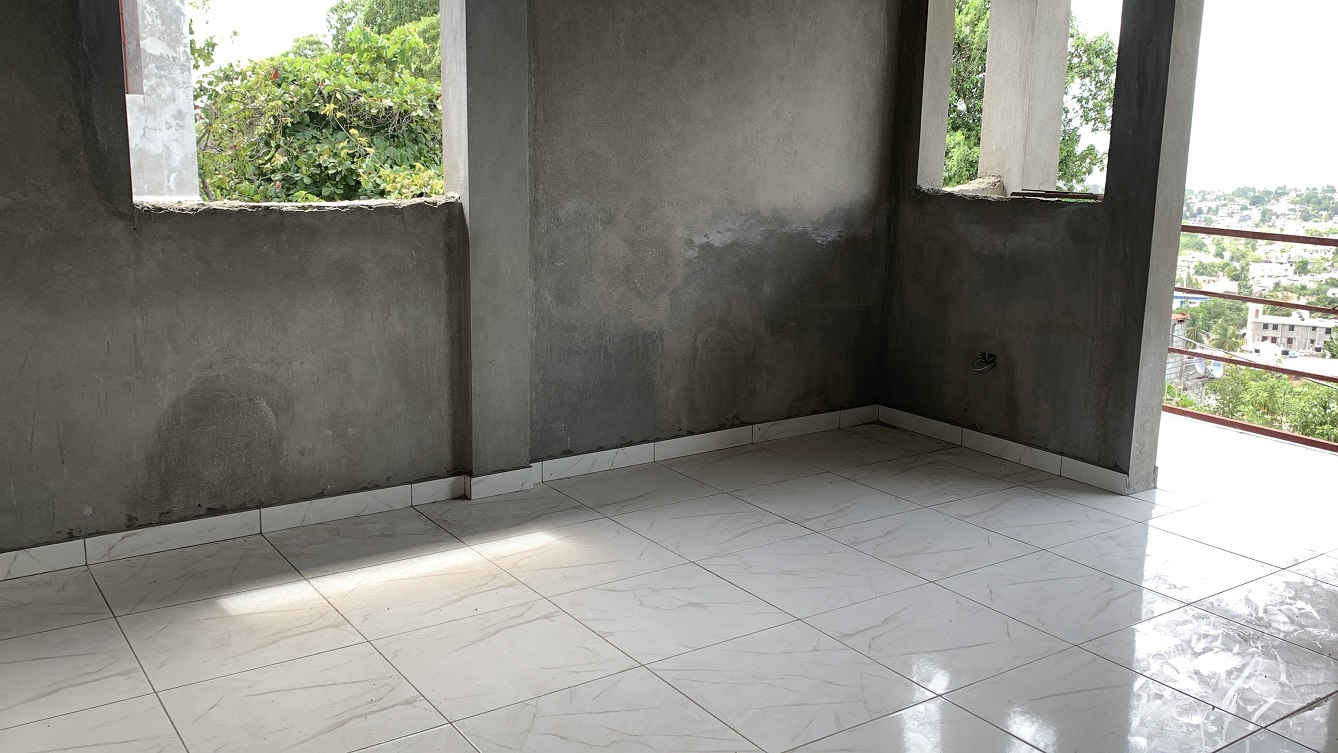 Brand-New, Modern, Sold by Owner House for Sale in Delmas 75, Fragnauville 26, Port-au-Prince, Haiti – 5 Roomy Bedrooms, 4 Bathrooms, Spacious Living/Dining Rooms, Kitchen, Servant Quarter, Backyard Designed for Swimming Pool or Children to Play, Built in 2026 on 516m² (4 Centiemes or 5,554.18) of Flat Land, Parking Available for 5 Cars with 2 Covered, High Walls/Fences, Safe Residential Neighborhood
