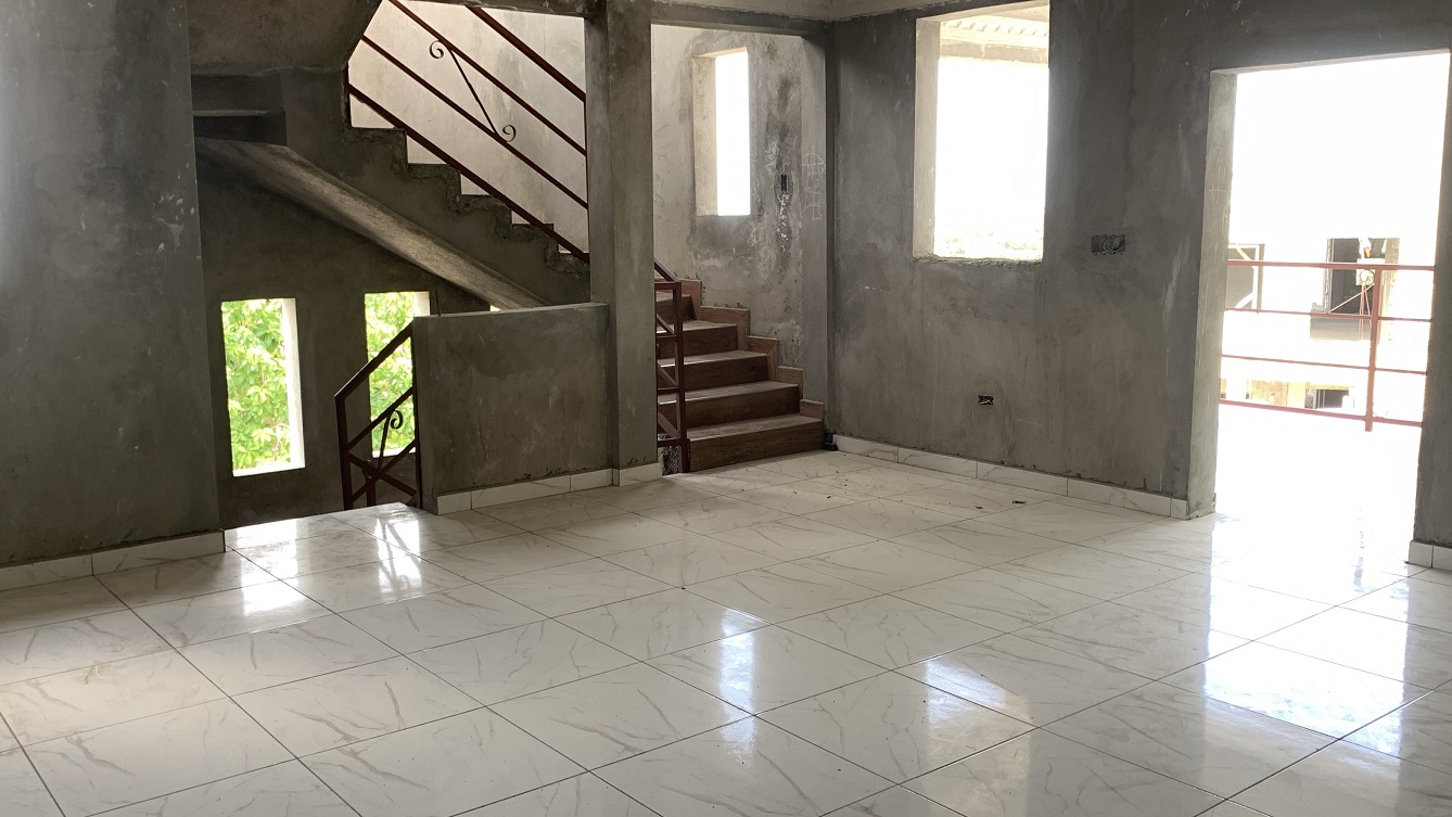 Brand-New, Modern, Sold by Owner House for Sale in Delmas 75, Fragnauville 26, Port-au-Prince, Haiti – 5 Roomy Bedrooms, 4 Bathrooms, Spacious Living/Dining Rooms, Kitchen, Servant Quarter, Backyard Designed for Swimming Pool or Children to Play, Built in 2026 on 516m² (4 Centiemes or 5,554.18) of Flat Land, Parking Available for 5 Cars with 2 Covered, High Walls/Fences, Safe Residential Neighborhood
