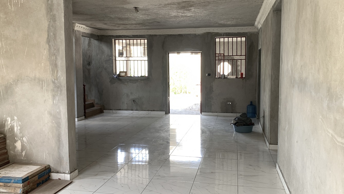 Brand-New, Modern, Sold by Owner House for Sale in Delmas 75, Fragnauville 26, Port-au-Prince, Haiti – 5 Roomy Bedrooms, 4 Bathrooms, Spacious Living/Dining Rooms, Kitchen, Servant Quarter, Backyard Designed for Swimming Pool or Children to Play, Built in 2026 on 516m² (4 Centiemes or 5,554.18) of Flat Land, Parking Available for 5 Cars with 2 Covered, High Walls/Fences, Safe Residential Neighborhood