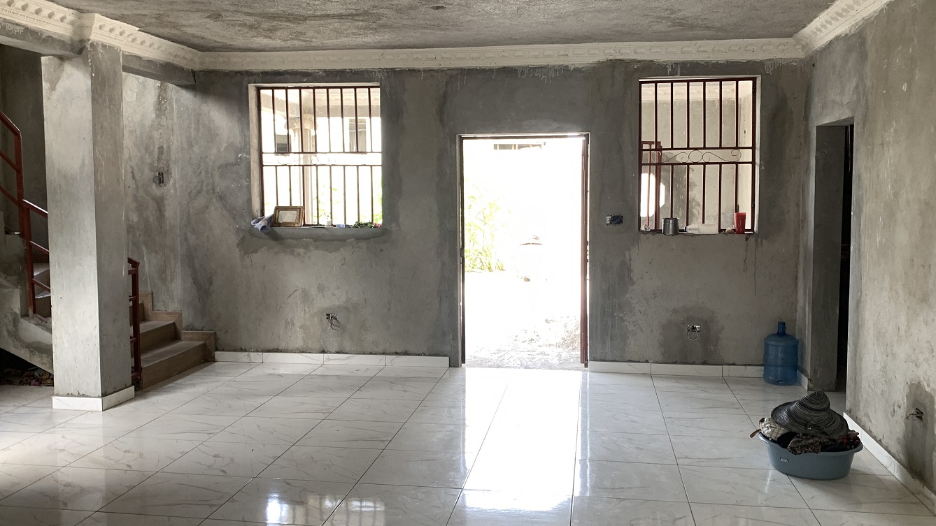 Brand-New, Modern, Sold by Owner House for Sale in Delmas 75, Fragnauville 26, Port-au-Prince, Haiti – 5 Roomy Bedrooms, 4 Bathrooms, Spacious Living/Dining Rooms, Kitchen, Servant Quarter, Backyard Designed for Swimming Pool or Children to Play, Built in 2026 on 516m² (4 Centiemes or 5,554.18) of Flat Land, Parking Available for 5 Cars with 2 Covered, High Walls/Fences, Safe Residential Neighborhood